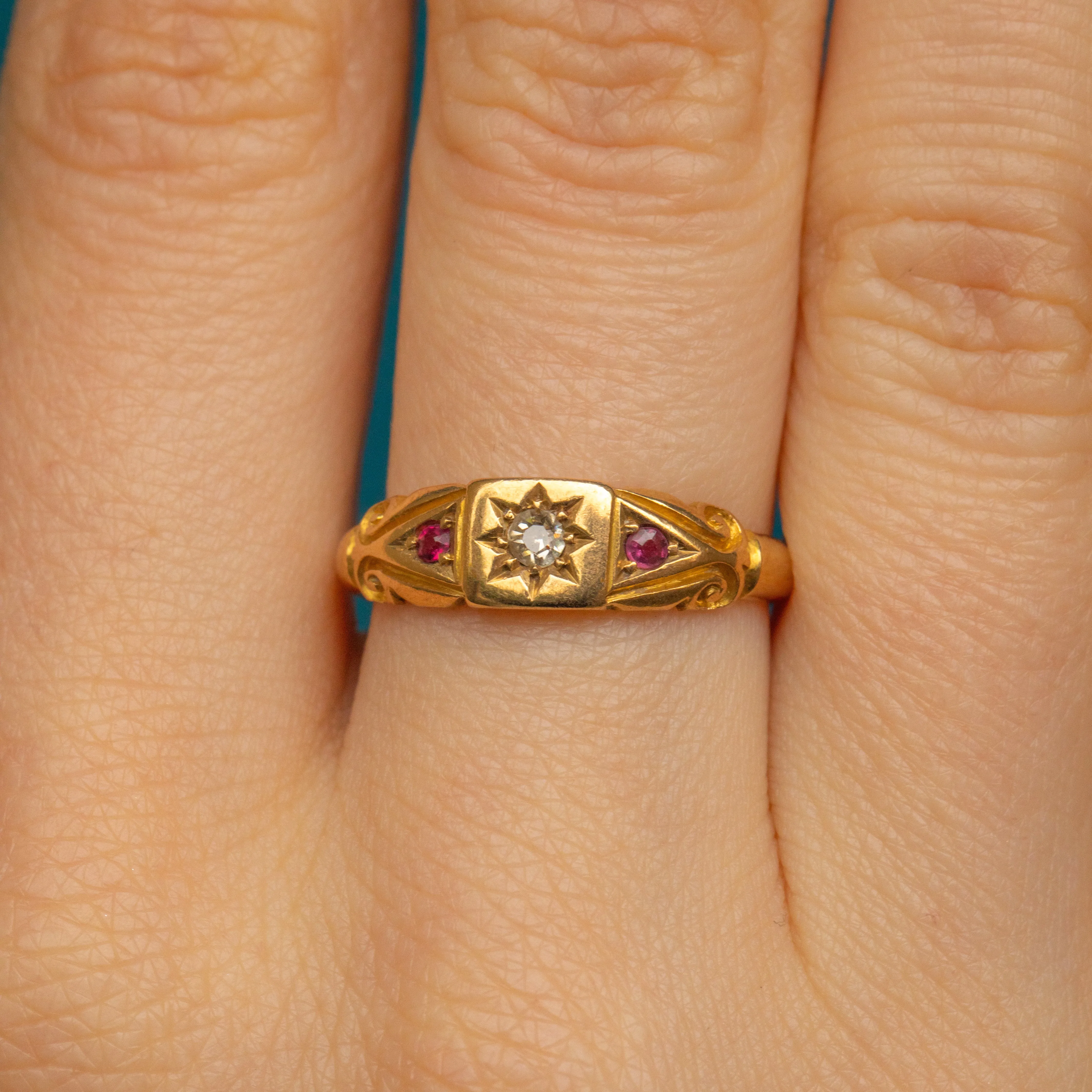 Antique 18ct Gold Ruby Diamond Gypsy Ring