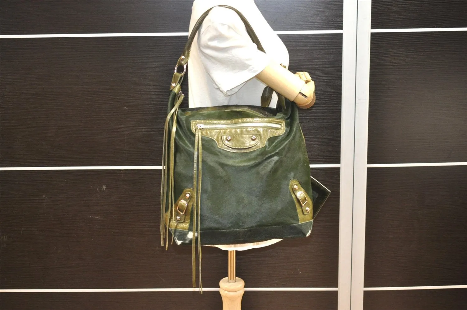 Auth BALENCIAGA Classic The Day Shoulder Bag Unborn Calf Leather Green 3120I