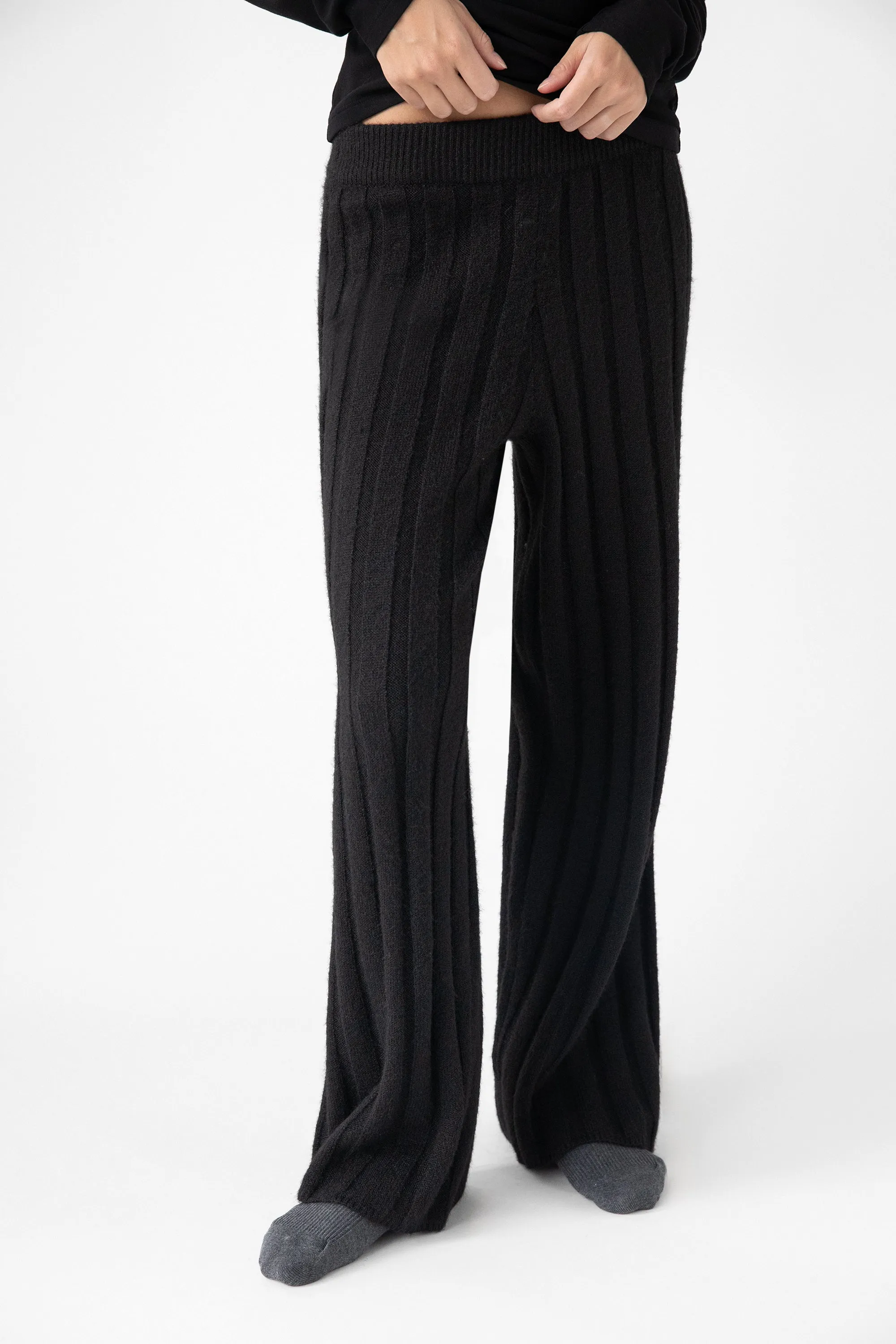 RIBBED SWEATER PANT