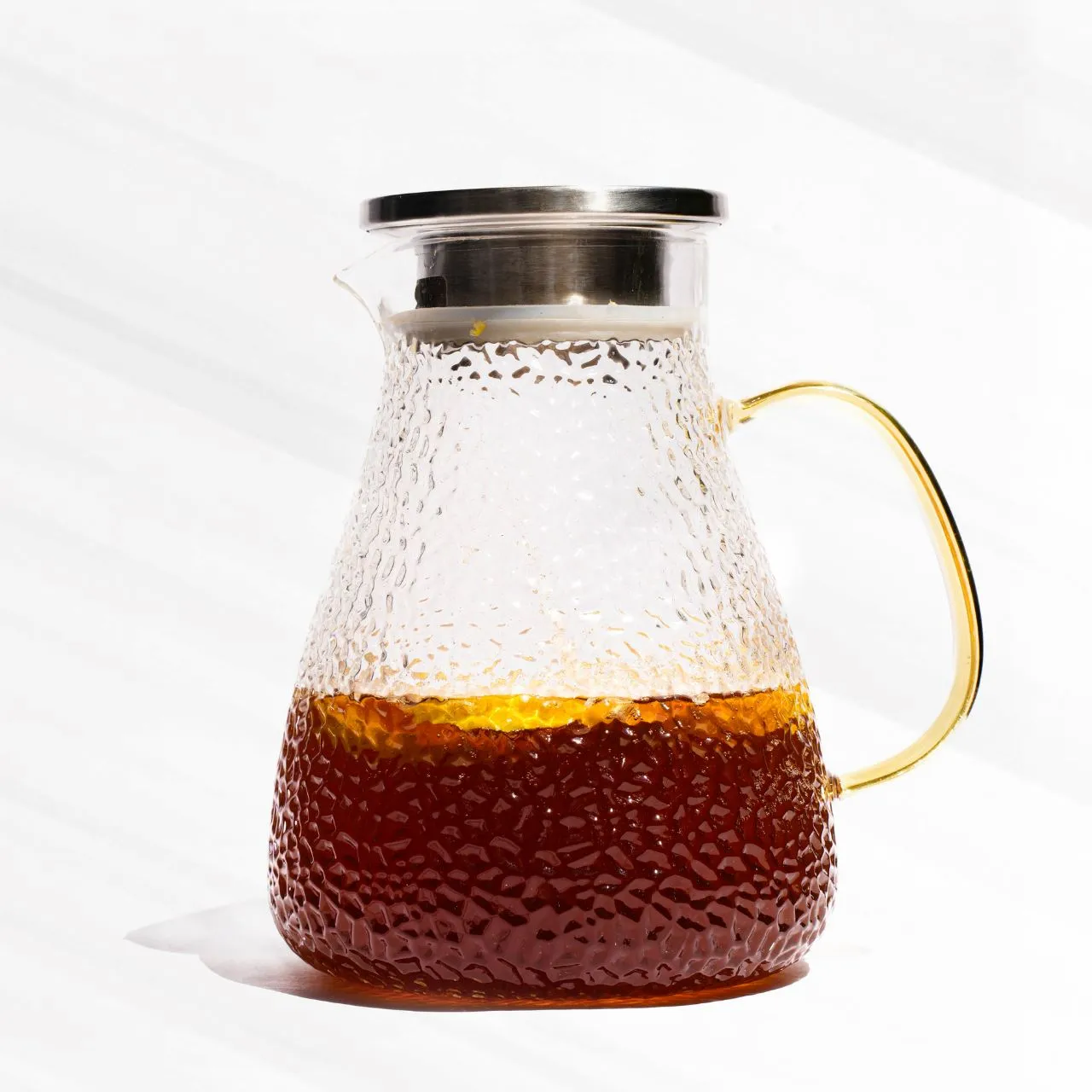 The Textured Glass Pitcher That Makes a Splash (1600ml)