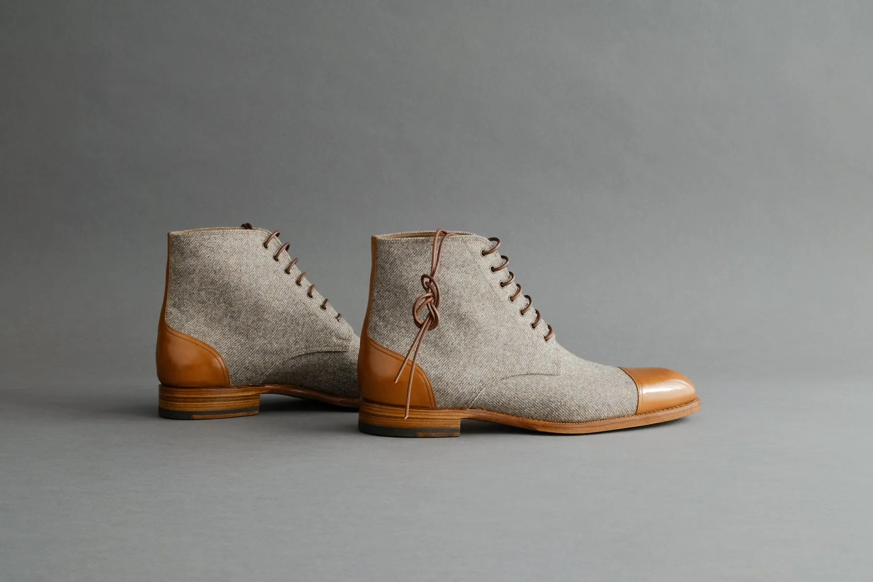 ZeroZeroOne.Sohi II Derby Boots from Calf Leather and Wool